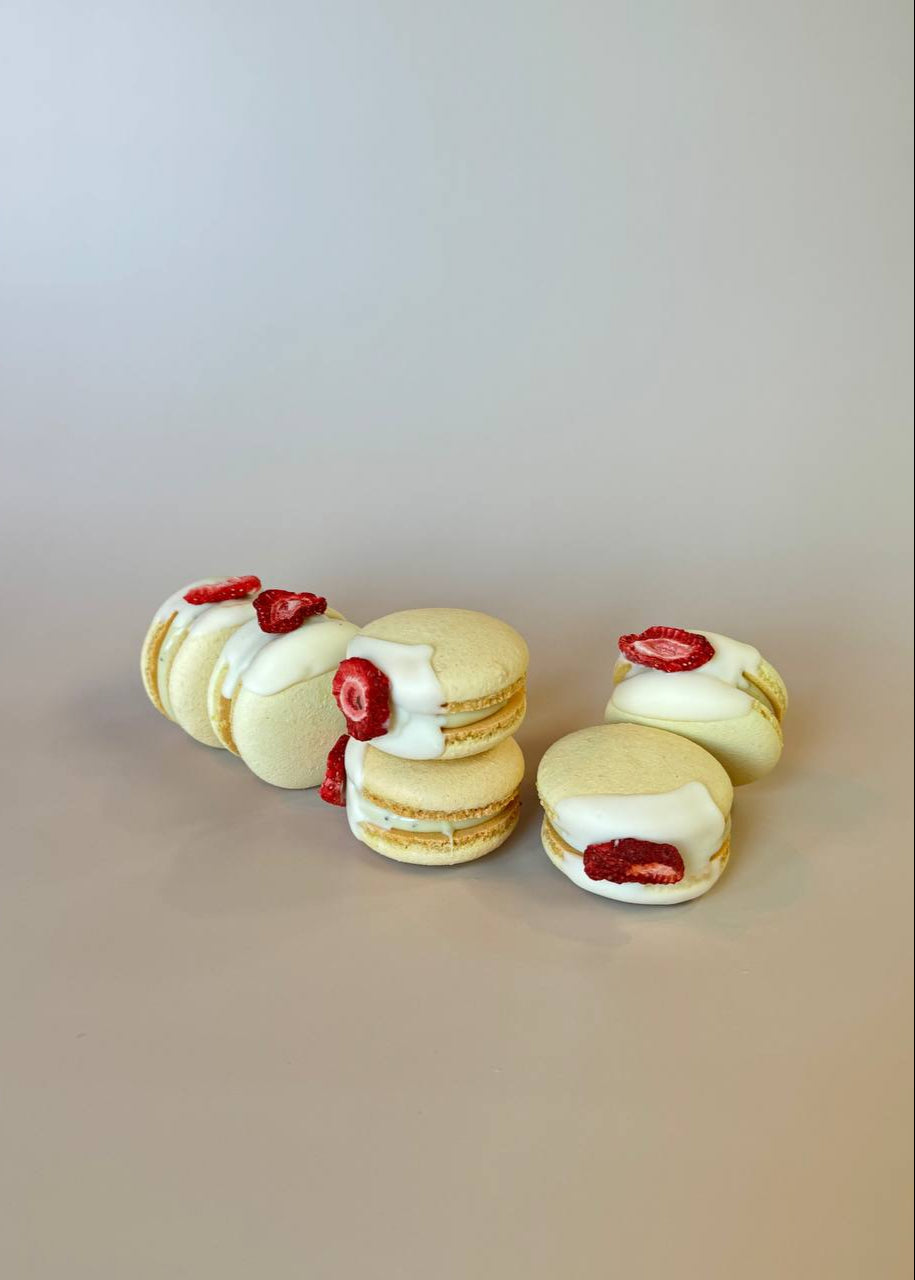 Lemon Pie Macarons