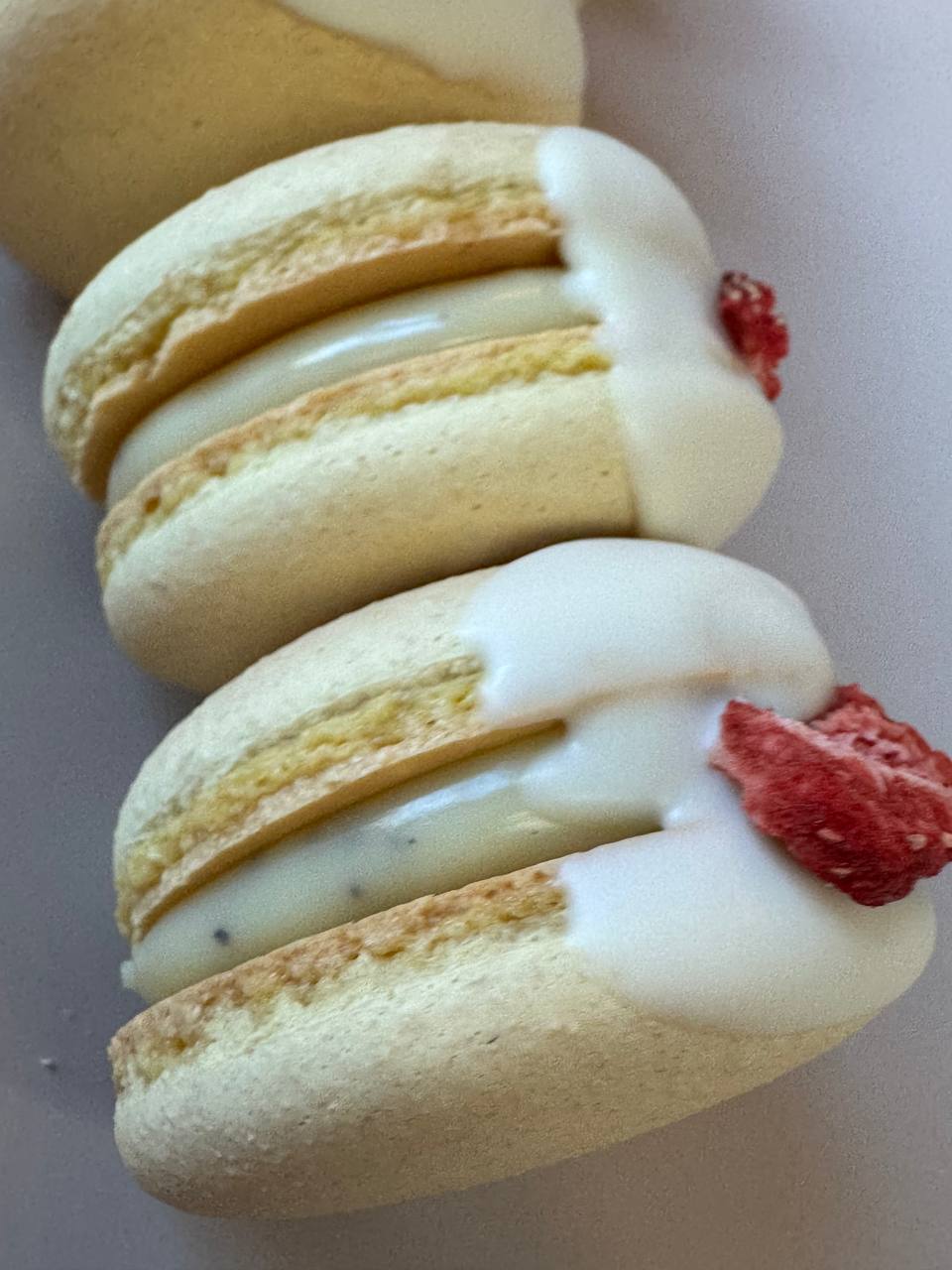 Lemon Pie Macarons